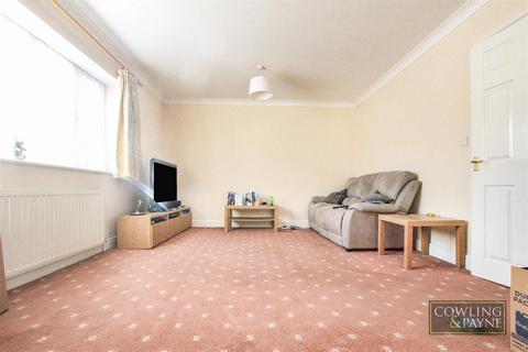 1 bedroom apartment to rent, Wick Drive, Wickford