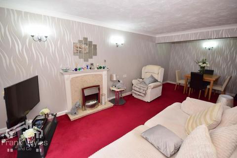 1 bedroom apartment for sale, Clifton Drive North, Lytham St Annes, Lytham St. Annes, Lancashire, FY8 2SU