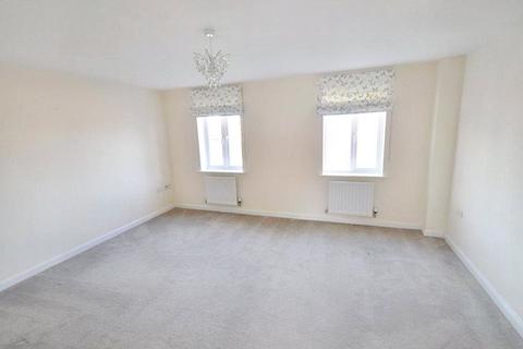 3 bedroom terraced house to rent, Lawley Way, Worcestershire WR9