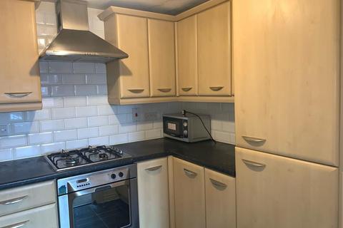 2 bedroom apartment to rent, Manchester, Manchester M22