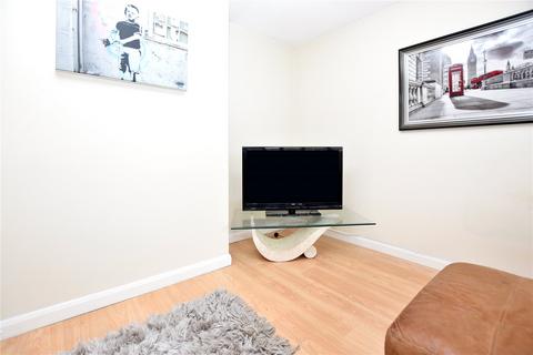 2 bedroom maisonette for sale, Mera Drive, Bexleyheath, DA7