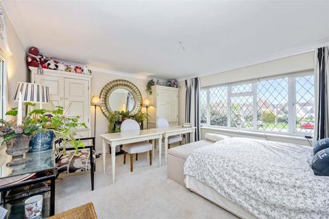 9 Ashurst Close, Goring By Sea, Worthing, BN12 4SP