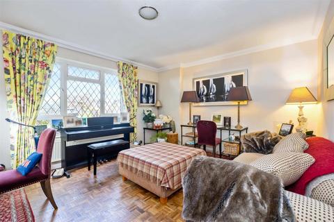 9 Ashurst Close, Goring By Sea, Worthing, BN12 4SP