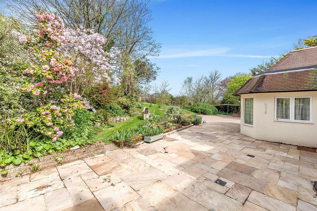 Moorcourt Lodge.7.jpg