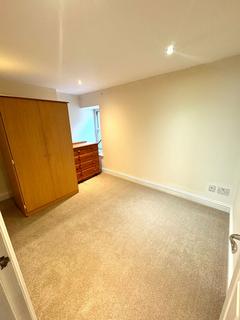 2 bedroom flat to rent, Midvale Road, Jersey JE2