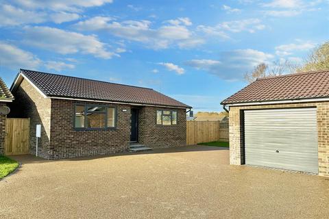 2 bedroom detached bungalow for sale, Sevenoaks Road, Eastbourne