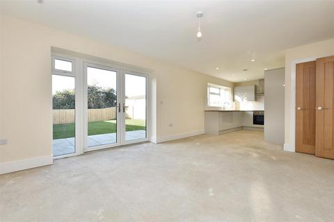 2 bedroom detached bungalow for sale, Sevenoaks Road, Eastbourne