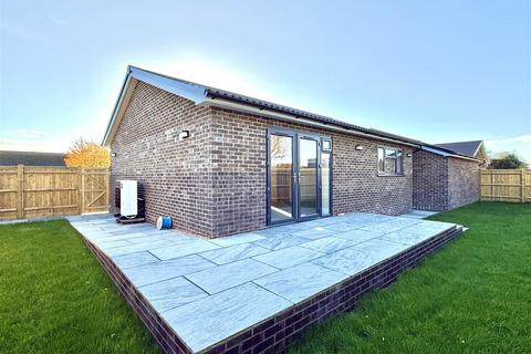 2 bedroom detached bungalow for sale, Sevenoaks Road, Eastbourne