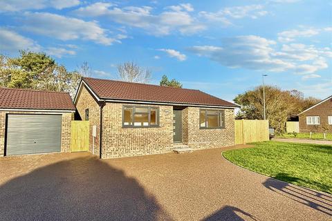 2 bedroom detached bungalow for sale, Sevenoaks Road, Eastbourne