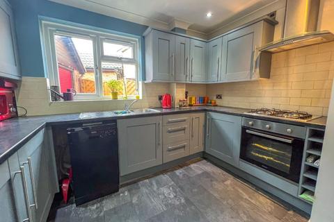 3 bedroom semi-detached house for sale, Leysmill Close, Hinckley