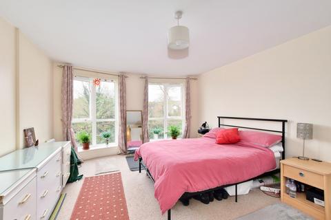 2 bedroom flat for sale, Ovaltine Drive, Ovaltine Court Ovaltine Drive, WD4