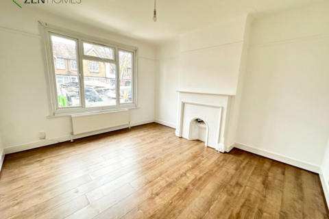 2 bedroom flat to rent, London N9