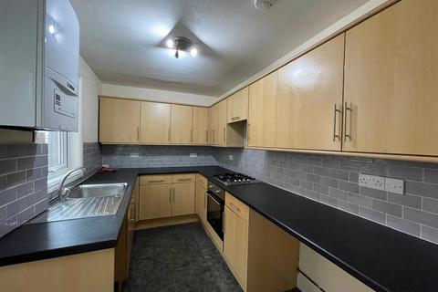 3 bedroom terraced house to rent, Garfield Road, Scarborough YO12