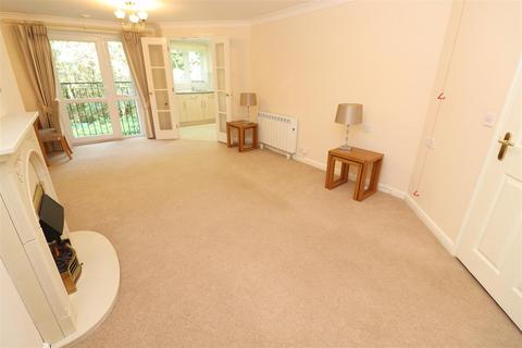 1 bedroom retirement property for sale, High Street South, Rushden NN10