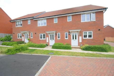 3 bedroom terraced house to rent, Honeysuckle Close, Norwich NR4