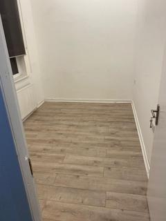 1 bedroom in a flat share to rent, Stockport Road, Ashton-under-Lyne OL7