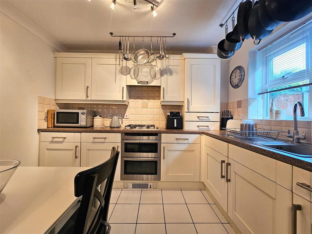 11 Cygnet Court 2
