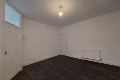 2 bedroom terraced house to rent, Cog Lane, Burnley BB11