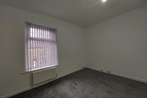 2 bedroom terraced house to rent, Cog Lane, Burnley BB11