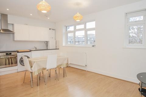 1 bedroom flat to rent, Crest Court, The Crest, Hendon, NW4