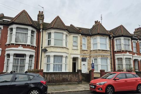 2 bedroom flat to rent, Westbury Avenue, N22