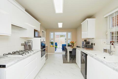 45 Thames Way, Hilton, Derby, DE65 5NB
