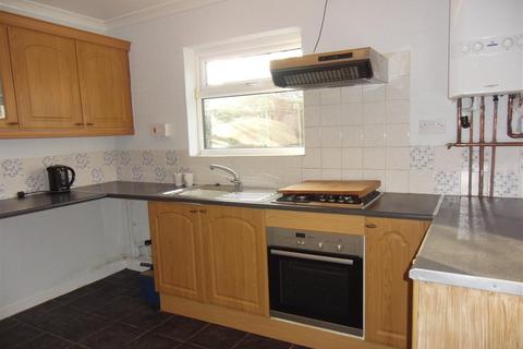 2 bedroom semi-detached house to rent, Rookwood Crescent, Leeds LS9