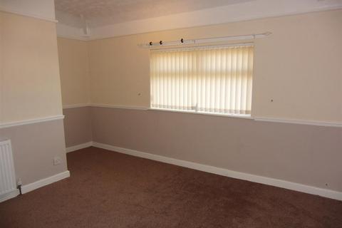 2 bedroom semi-detached house to rent, Rookwood Crescent, Leeds LS9