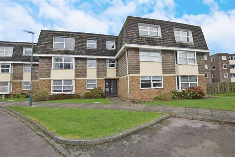 2 bedroom flat to rent, Sudley Gardens, Bognor Regis, PO21