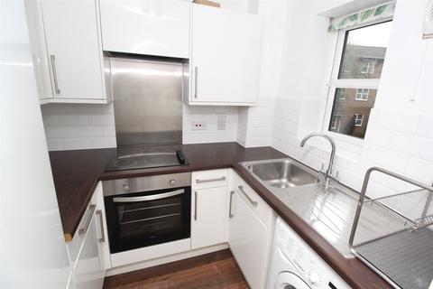 1 bedroom apartment for sale, Stevenson Close, Hertfordshire EN5