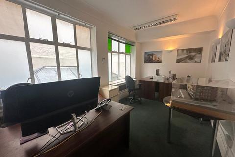 Office to rent, Borough High Street, London, SE1