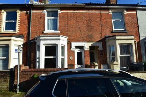 4 bedroom terraced house to rent, Jubilee Road, Southsea PO4