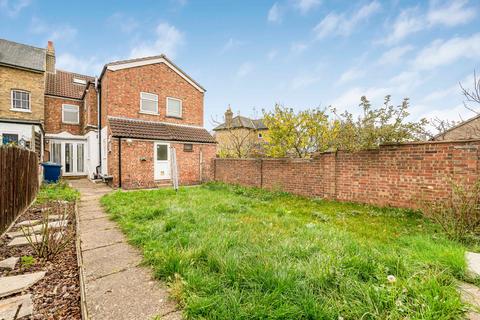 3 bedroom terraced house for sale, Priory Road, Huntingdon, Cambridgeshire.