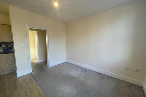 2 bedroom flat to rent, New Street, Sandwich CT13