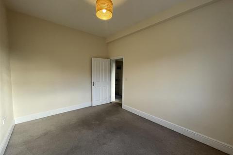 2 bedroom flat to rent, New Street, Sandwich CT13