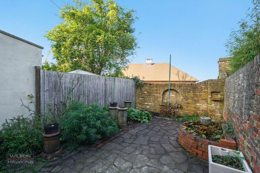 16 B Nelson Road - W1 C649ggh Fyqp Po PC620.jpg