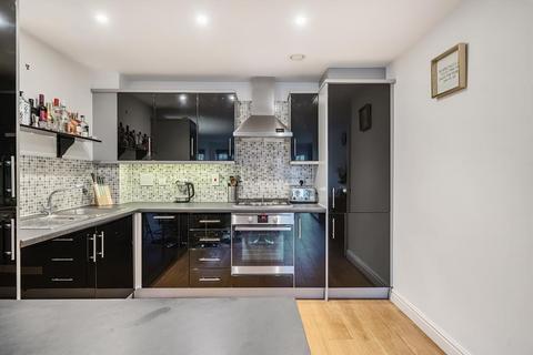 2 bedroom flat for sale, High Wycombe,  Buckinghamshire,  HP13