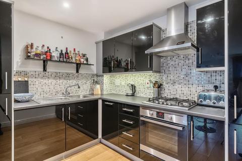 2 bedroom flat for sale, High Wycombe,  Buckinghamshire,  HP13