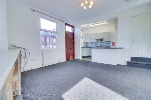 3 bedroom end of terrace house for sale, Nunnington Terrace, Leeds, West Yorkshire, LS12