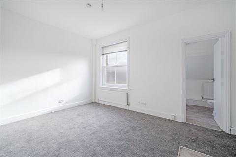 Studio to rent, High Road, Willesden Green, NW10