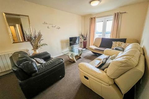 2 bedroom flat for sale, Ings Road, Wakefield WF1