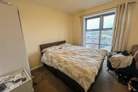 2 bedroom flat for sale, Ings Road, Wakefield WF1