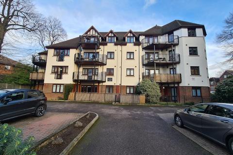 2 bedroom apartment to rent, Copers Cope Road, Beckenham