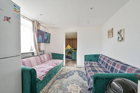 2 bedroom flat for sale, Highfield Road, West Acton, London, W3