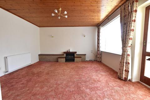 2 bedroom semi-detached bungalow for sale, Whitfield Road, Scunthorpe