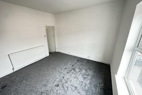 2 bedroom terraced house to rent, Sunny Brow Road, Manchester, M18