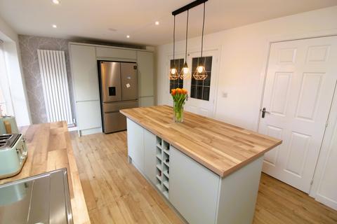 4 bedroom detached house for sale, Westminster Way, Bridgwater TA6