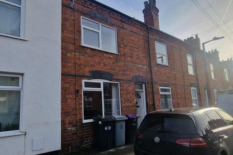 2 bedroom terraced house to rent, Cecil Street, Grantham NG31