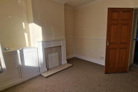 2 bedroom terraced house to rent, Cecil Street, Grantham NG31