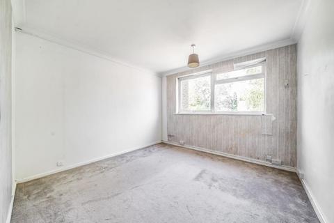 2 bedroom flat for sale, Northwood,  Middlesex,  HA6